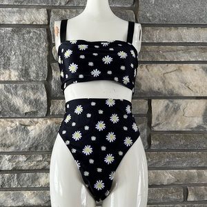 Black daisy flowered bathing suit size Large